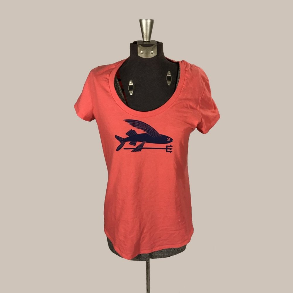Patagonia Women Spanish Red / Navy Tshirt Size S